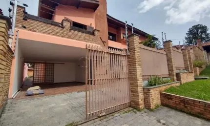 CASA SOBRADO 4 DORMITÓRIOS SENDO 2 SUÍTES - BAIRRO SÃO JOÃO - JACAREÍ