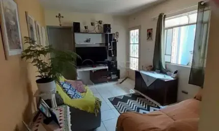 CASA DE 2 DORMITÓRIOS - PARQUE SANTO ANTÔNIO - JACAREÍ