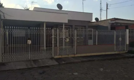 Casa com 3 quartos à venda no Jardim Siesta, Jacareí 