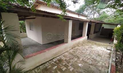ALUGUEL CASA / CHÁCARA COM 1 DORMITÓRIO BAIRRO VERANEIO IJAL - JACAREÍ