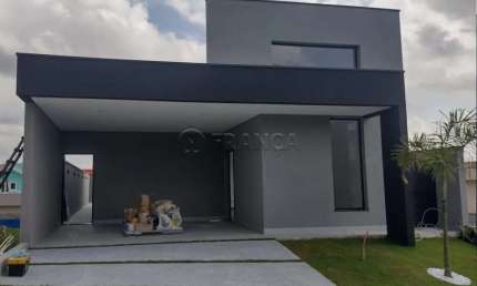 CASA 03 DORMITÓRIOS SENDO 01 SUITE - SÃO JOÃO JACAREÍ SP