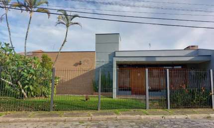 Casa com 3 quartos à venda no Jardim Siesta, Jacareí 
