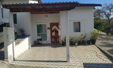 CASA EM CONDOMÍNIO 2 DORMITÓRIOS BAIRRO DO COLONIA JACAREÍ