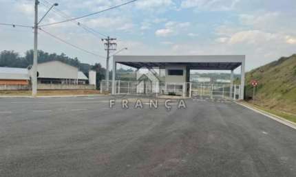 Terreno industrial de 656m² para você construir o seu galpão.
