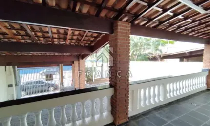 CASA 04 DORMITORIOS SENDO 01 SUITE COM EDICULA - JARDIM AMÉRICA JACAREÍ SP