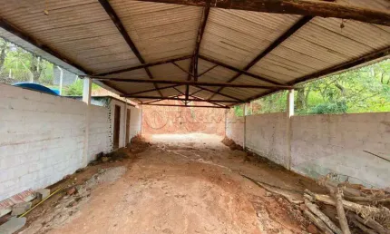 Próximo a represa na toca do leitão excelente terreno de 540 mts com galpão de 140mts