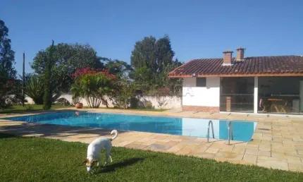 CHACARA EM IGARATA - VISTA PERMANENTE MARAVILHOSA!!!