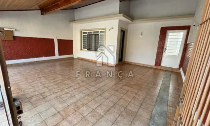 Casa com 3 quartos à venda no Jardim Jacinto, Jacareí 