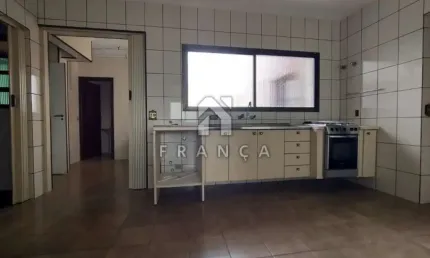 Apartamento com 4 quartos para alugar no Centro, Jacareí 
