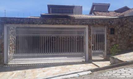 CASA 3 DORMITÓRIOS SENDO 1 SUÍTE - CIDADE JARDIM - JACAREÍ