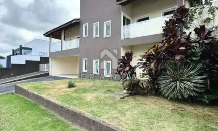 Ampla casa a venda ou Locação com 3 dormitórios no Condomínio Terras de Santa Helena