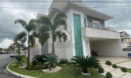 Excelente casa com 3 dormitórios  no Condomínio Crystal Park