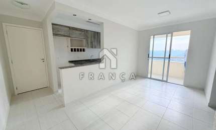 Apartamento com 3 quartos para alugar no Loteamento Villa Branca, Jacareí 