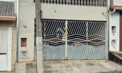 Amplo Sobrado com 280 m² e 3 suítes no Parque Santo Antônio