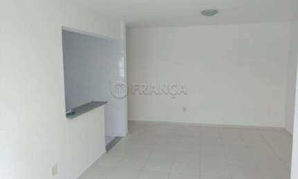 Locação - Apartamento de 03 dormitórios - Edifício Saveiro - Monte Castelo