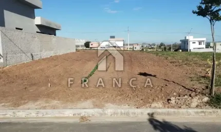 Terreno no Condomínio Vereda dos Campos plano de 250m², pronto pra construir em condomínio fechado de lotes.
