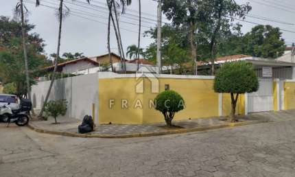Casa com 3 quartos para alugar na Cidade Jardim, Jacareí 