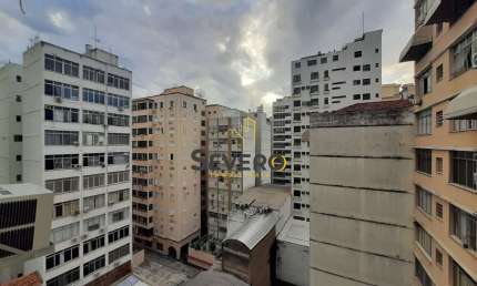 Apartamento amplo de 3 quartos na primeira quadra próximo a Praia de Icaraí