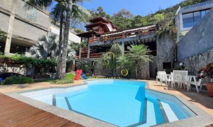 Casa com 6 quartos à venda na Rua das Begônias, Itacoatiara, Niterói