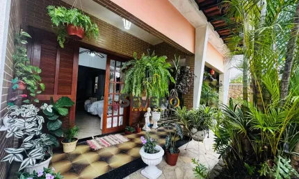 Casa com 3 quartos à venda na Rua Nilo Caldas Brandão, 131, Trindade, São Gonçalo