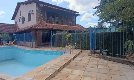 Casa próxima ao centro de SG- Residencial e comercial.