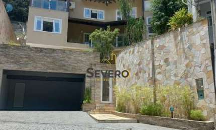 Casa Alto Padrão Triplex  área gourmet e Piscina em condomínio à venda em Pendotiba Niterói RJ