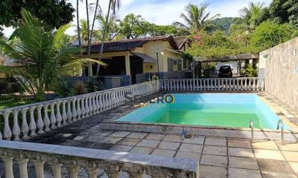 Casa à venda no bairro Vale da Figueira (Ponta Negra) - Maricá/RJ