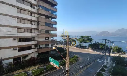 Apartamento alto padrão, ao lado da Praia da Boa Viagem, com 3 Quartos e 1 banheiro à Venda, 125 m²