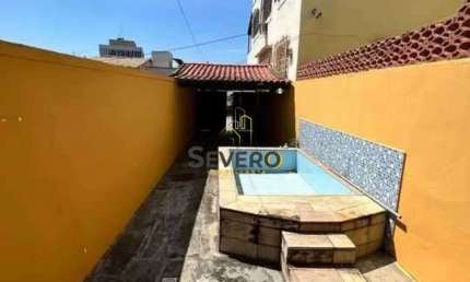 Casa com 2 quartos à venda na Rua Machado de Assis, Centro, São Gonçalo