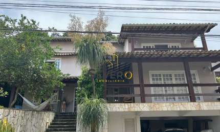 Casa com 4 quartos à venda na Rua Amadeu Gomes, Pendotiba, Niterói
