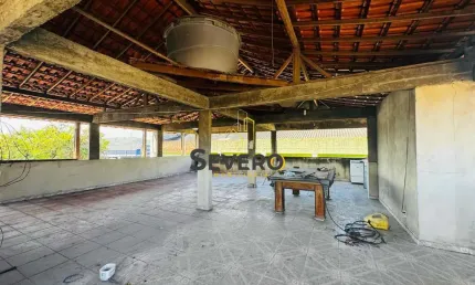 Casa com excelente localização para comércio ou residencial.
