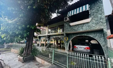 Casa em Condominio com 4 quartos á venda no centro de São Gonçalo