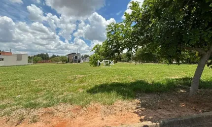 Terreno em condomínio fechado à venda na Quinta do Engenho, Rio das Pedras  por R$ 130.000