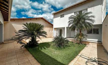 Casa com 3 quartos à venda no Parque Santa Cecília, Piracicaba  por R$ 850.000