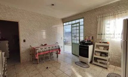 Casa com 5 quartos à venda no Jardim Brasília, Piracicaba  por R$ 350.000