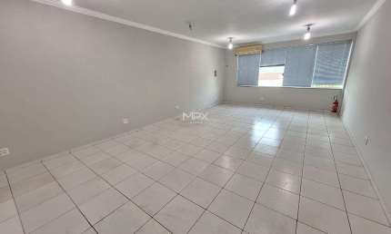 Sala comercial para alugar na Vila Rezende, Piracicaba  por R$ 1.200