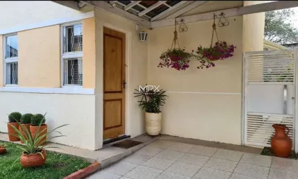 Casa em condomínio fechado com 2 quartos à venda no Parque Orlanda I, Piracicaba  por R$ 260.000