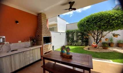 Casa em condomínio fechado com 3 quartos à venda no Jardim São Francisco, Piracicaba  por R$ 900.000
