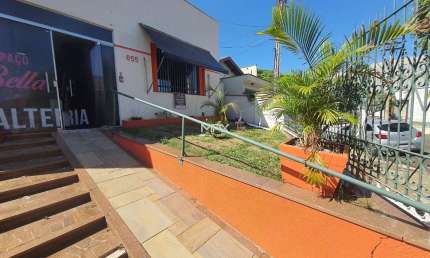 Casa com 3 quartos à venda na Vila Rezende, Piracicaba  por R$ 650.000