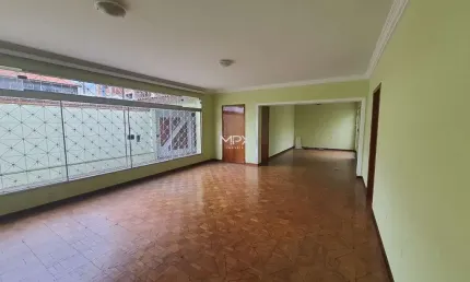 Casa com 3 quartos à venda no Centro, Piracicaba  por R$ 690.000