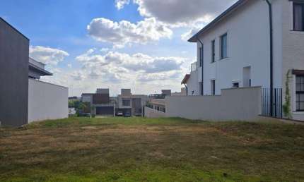 Terreno em condomínio fechado à venda no Santa Rosa, Piracicaba  por R$ 350.000