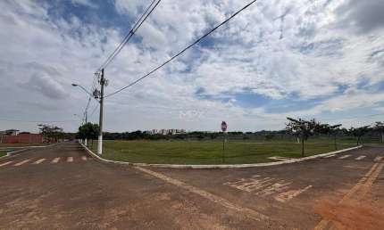 Terreno em condomínio fechado à venda no Unileste, Piracicaba  por R$ 239.335