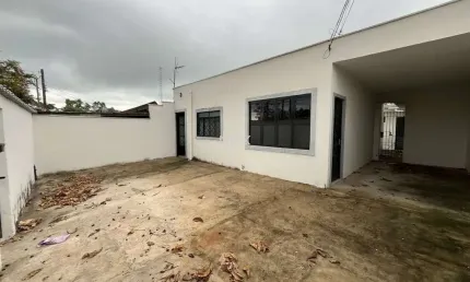 Casa com 3 quartos para alugar no Santa Terezinha, Piracicaba  por R$ 1.800