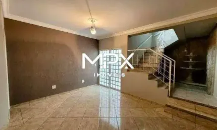 Casa com 3 quartos para alugar no Jaraguá, Piracicaba  por R$ 2.100