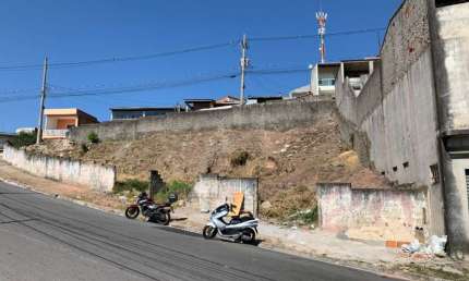 Terreno à venda no Jardim Santo Antônio II, Campo Limpo Paulista  por R$ 190.000