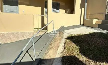 Casa com 2 quartos para alugar no Jardim Vitória, Campo Limpo Paulista  por R$ 1.100