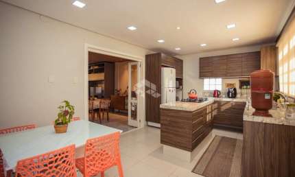 Casa com 3 quartos à venda na Acesso Zeno Nóbrega de Britto, 324, Jardim Itu Sabará, Porto Alegre, 413 m2 por R$ 788.700
