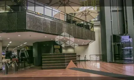 Sala comercial à venda na Avenida Loureiro da Silva, 2001, Centro Histórico, Porto Alegre, 37 m2 por R$ 319.990