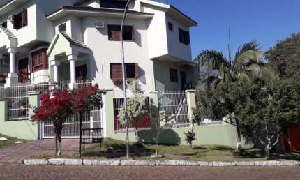 Casa com 4 quartos à venda na Rua Doutor Deoclécio Pereira, 47, Jardim Floresta, Porto Alegre, 177 m2 por R$ 619.000