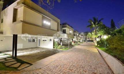 Casa em condomínio fechado com 3 quartos à venda na Rua Sargento Nicolau Dias de Farias, 313, Tristeza, Porto Alegre, 687 m2 por R$ 4.480.000